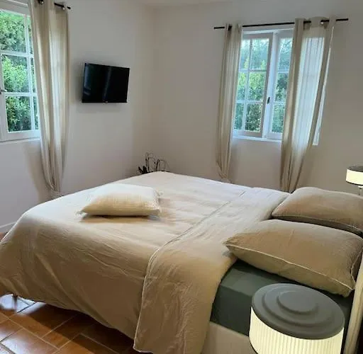 Spacieux Et Lumineux 2 Vue Centre-ville De Porto-vecchio アパート